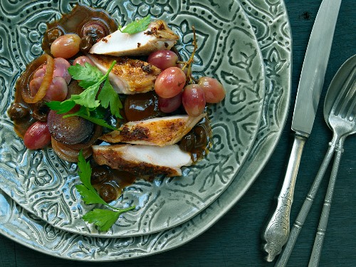 Rabbit in an Oriental-style spice crust with grapes