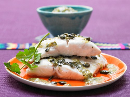 Snapper in Kürbiskernkruste mit Tomatillo-Sauce