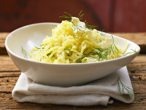 Potato with yogurt butter and dill