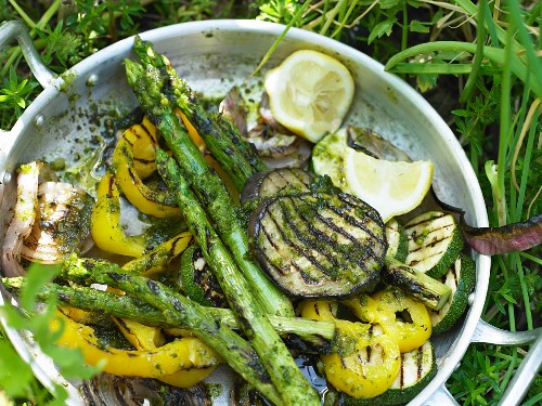 Grilled vegetables with a pesto dressing