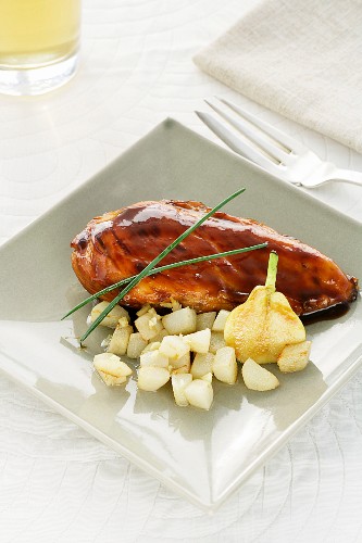 Marinated chicken breast with pears