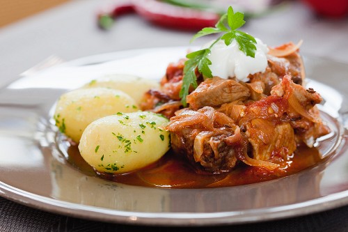 Goulash with parsley potatoes