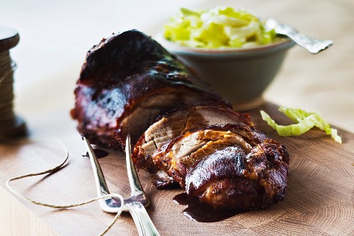 Schweinebraten mit Krautsalat