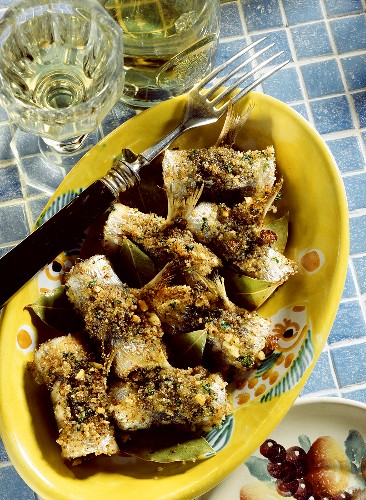 Sarde a beccaficu (stuffed sardine rolls, Italy)