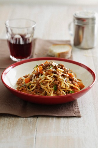 Bolognese, spaghetti sauce