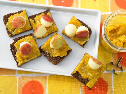 Dried apricots bread with almonds served with apple balls