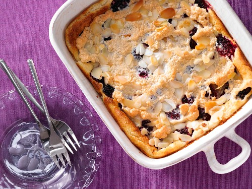 Blackberry and semolina bake with flaked almonds