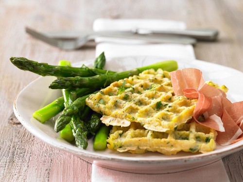 Glazed asparagus with potato waffles
