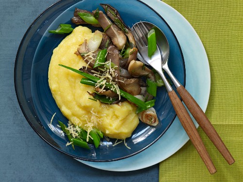 Pan-fried oyster mushrooms with polenta