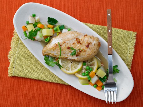 Lemon chicken with bouillon vegetables