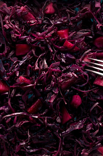 Red cabbage with apple, spices and bay leaves