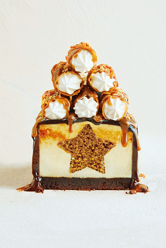 Chocolate and caramel gingerbread cheesecake with Brandy snaps