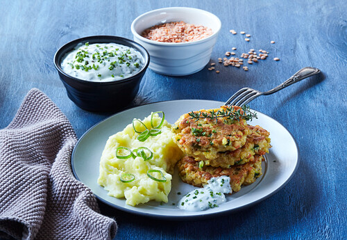 Lentil burger with mashed potatoes