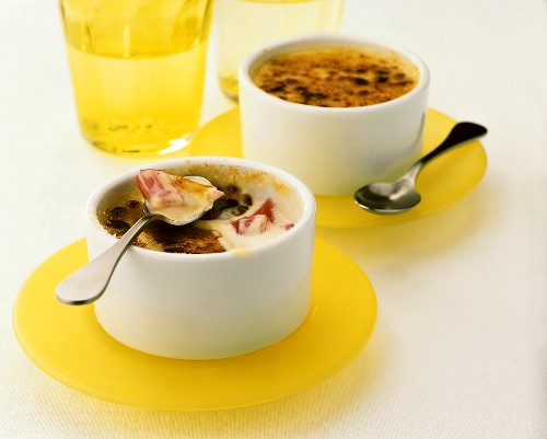Crème brulee with rhubarb in two bowls