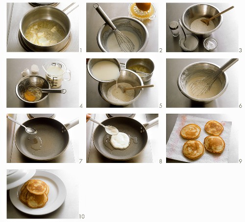 Pancake mit Ahornsirup und Sauerrahm zubereiten