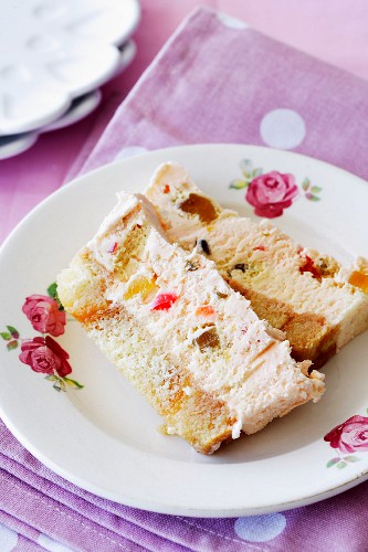 Ice cream cake with pieces of fruit