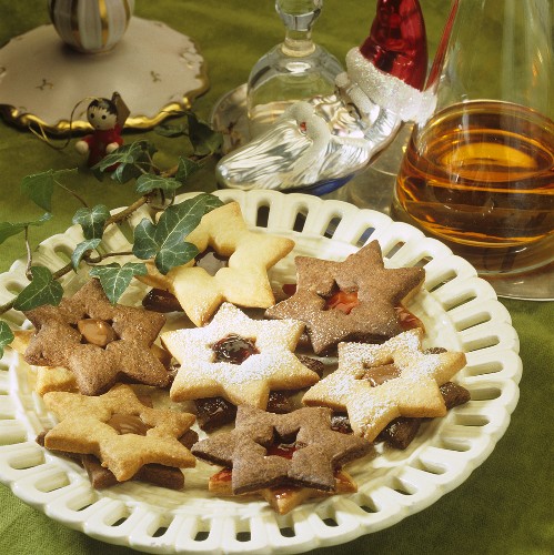 Christmas biscuits: jelly stars