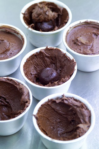 Chocolate pudding with filling