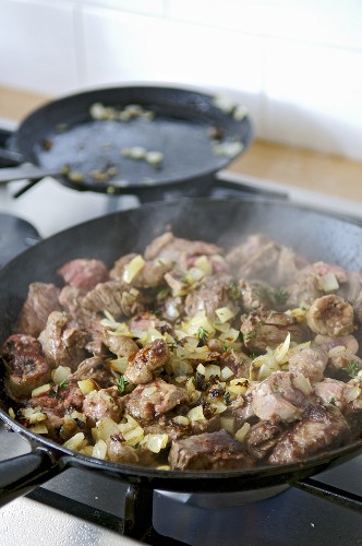 Making steak and kidney pie