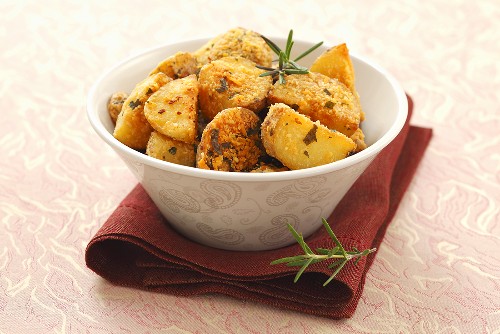 Ofenkartoffeln mit Parmesan und Rosmarin