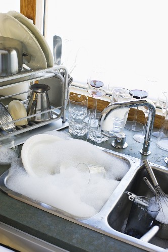 Abwaschen Bilder – Food-Fotos kaufen StockFood