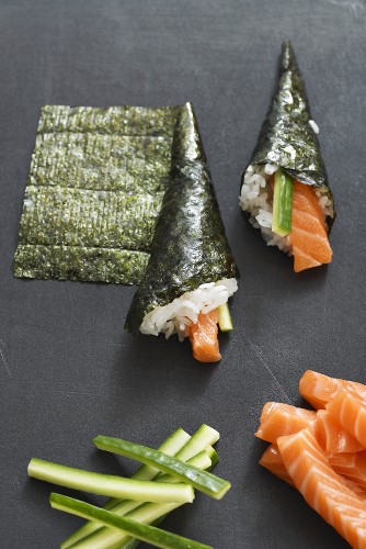 Temaki-Sushi mit Lachs