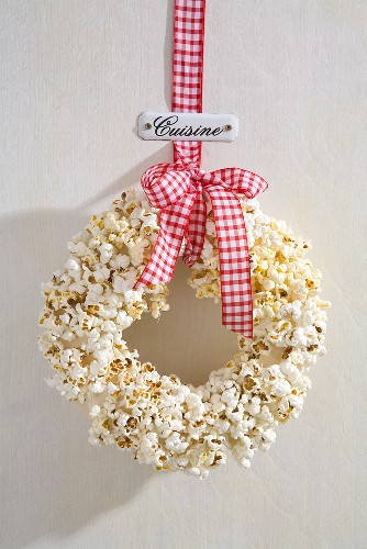 Popcorn wreath