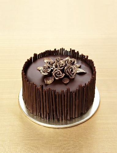 Chocolate cake with marzipan roses