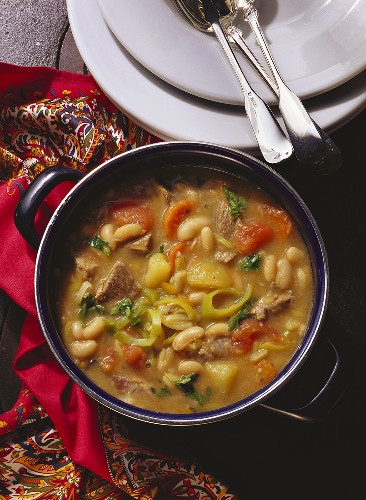 Bohnensuppe mit Hammelfleisch