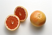 Whole and half grapefruit