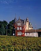 Selbst an der Mauer rankt Wein: Château Lascombes, Bordeaux