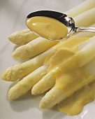White asparagus with crab sauce