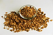 Ground dried gentian root, loose and in bowl