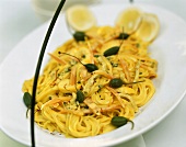 Spaghetti mit Kalbfleisch, Kapern, Möhren (Italien)