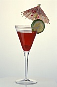 Archers crimson peach (Cranberry-Gin-Cocktail) im Glas