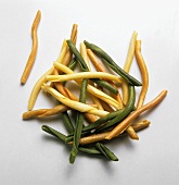 Strozzapreti tris (Rolled pasta in three colours)