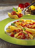 Penne pomodoro e basilico (Penne with tomatoes and basil)