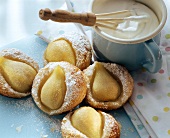 Warm pear puff pastry tartlet with cream