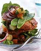 Heaped-up salade Nicoise with grilled tuna fillet