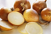Brown onions (whole and cut open)