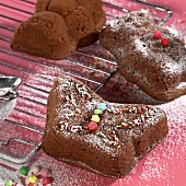 Chocolate sponge cakes in shape of butterfly & bear (for kids)
