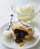Mince pie, filled with mincemeat (dried fruit mixture)