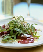 Rocket salad with beetroot and goat's cheese