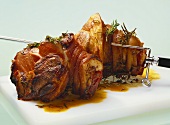 Barbecued knuckle of pork with rosemary