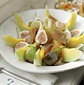 Prosciutto e melone (Parma ham with melon and fig)