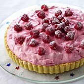 Flan with raspberry mousse and fresh raspberries