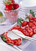 Yoghurt terrine with strawberries