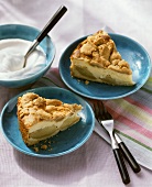 Apple quark cake with crumble topping