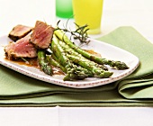 Green asparagus with tuna