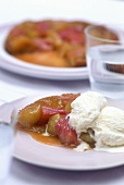 Turned-out rhubarb and apple tart (tarte tatin style)